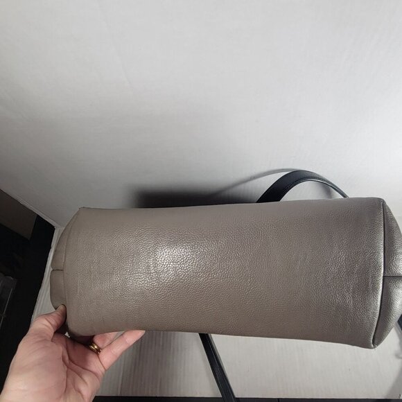 Calvin Klein Classic Work Travel Gray & Black Leather Tote Bag With Pouch Set - Picture 11 of 16